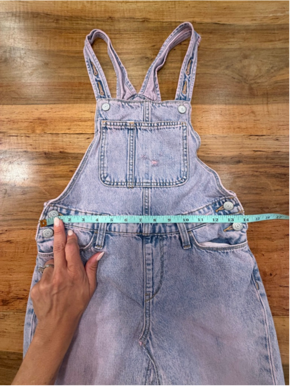 Old Navy Girls Denim Overall Dress Size L 10-12 Distressed Acid Wash Pink Tint - Picture 7 of 10